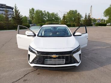 продаю номер авто: Chevrolet Monza: 2023 г., 1.5 л, Автомат, Бензин, Кроссовер