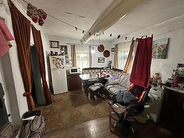 Продажа коттеджей и домов: Продаю Дом 2 ком Район: Автовокзал Алматинка - Жибек Жолу (Осмункула) at lalafo.kg — 3 Продажа коттеджей и домов: Продаю Дом 2 ком Район: Автовокзал Алматинка - Жибек Жолу (Осмункула) — 3