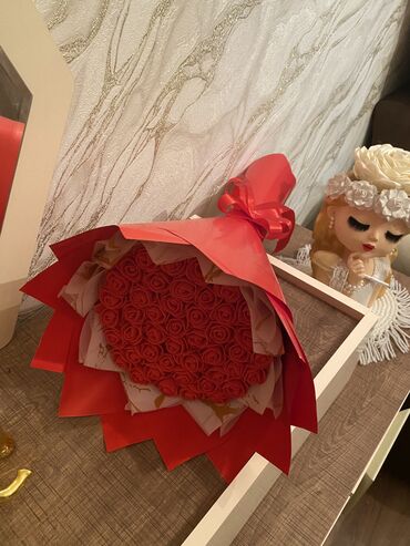 Hədiyyələr: Satilirlar endirim olub.Gul buket20m — 18