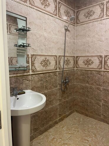 Uzunmüddətli kirayə mənzillər: 3 otaqlı mənzil – zövqlü interyer, hazır yaşayış - Plan: geniş qonaq — 8