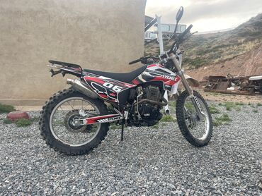 Мотоциклы: Эндуро Suzuki, 250 куб. см, Бензин, Взрослый, Б/у