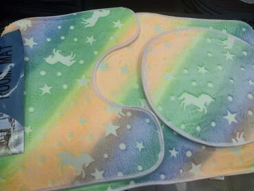 Ostali kućni dekor: Trodelni set za kupatilo koji sveti u mraku CENA 2350 din Izgled — 4