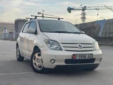 Toyota: Toyota ist: 2003 г., 1.5 л, Бензин, Хэтчбэк