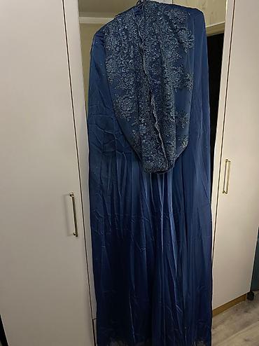 Танцевальные платья: Бальное платье, Длинная модель, цвет - Голубой, L, В наличии at lalafo.kg — 3 Танцевальные платья: Бальное платье, Длинная модель, цвет - Голубой, L, В наличии — 3