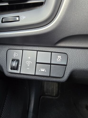 Kia: Kia Stonic: 2018 г., 1.6 л, Робот, Дизель, Хэтчбэк — 9