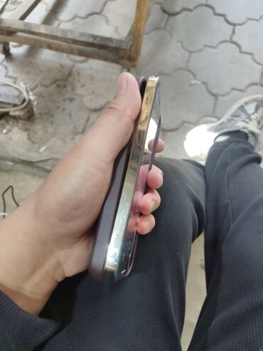 сколько стоит бронированный телефон: IPhone 12 Pro, Золотой, Чехол