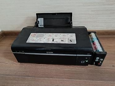 Принтеры: Продаю принтер Epson L800, включается, работает. Требует замены — 1