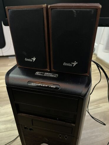 Desktop računari i radne stanice: Dell OptiPlex 780 desktop računar – komplet U kompletu: - Desktop — 1