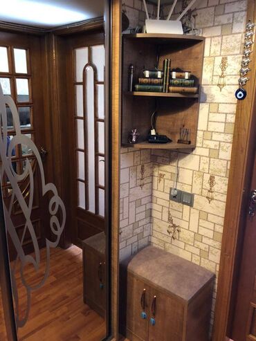 Uzunmüddətli kirayə mənzillər: Elmlər metrosunun yaxınlığında 9 mertebeli binanın 6-cı mərtəbəsində — 10