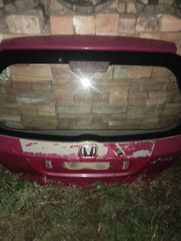 авто подголовник: Крышка багажника (задняя дверь) для Honda Jazz/Fit второго поколения — 1