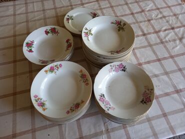 комоды пластик: Набор столовых тарелок с цветочным декором. - Тип: глубокие и мелкие at lalafo.kg комоды пластик: Набор столовых тарелок с цветочным декором. - Тип: глубокие и мелкие