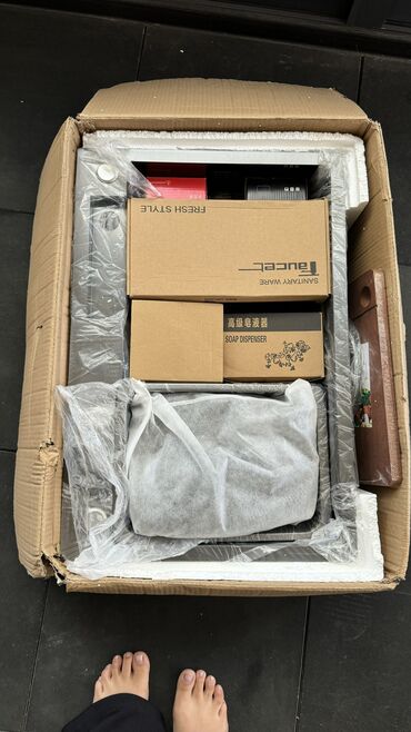 Кухонные мойки: Продается новая мойка! Цена:15000 сом! Качество 100 из 100 Метал — 3