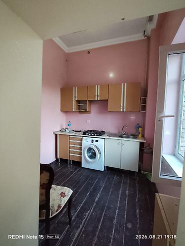 1 комнатная студия: Telebelere – 3otaqlı hündür tavanlı mənzil Planlaşdırma: - Geniş — 3