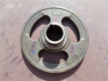 Auto delovi: Remenica radilice Lada 7 Riva,2121 Niva. Polovno, ocuvano. Skinuto sa — 6