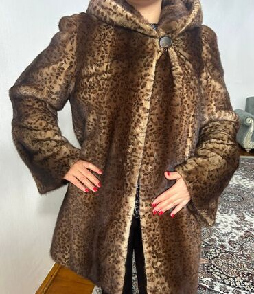 женские шубы итальянского производства: Qadın üçün kürk pencək - Material: qalın, zərif tüklü kürk (şahmat və