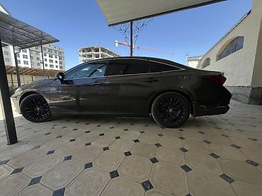 авто прод: Toyota Avalon: 2021 г., Автомат, Гибрид, Седан — 7