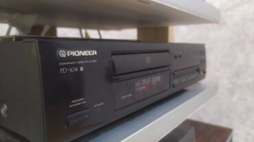 DVD və Blu-ray pleyerlər: Pioneer CD oxudan. Əla vəziyyətdədir