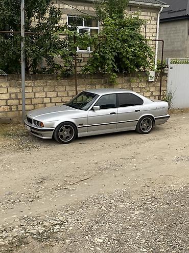 mercedes benz 2.2 diesel: BMW 5 series: 2.8 l | 1994 il Sedan — 3