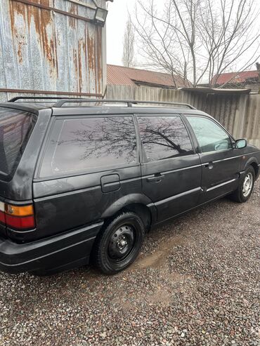 Volkswagen: Volkswagen Passat: 1990 г., 1.8 л, Механика, Бензин, Универсал — 4