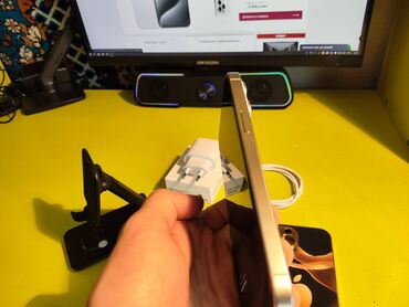 Apple iPhone: IPhone 15 Pro Max, Б/у, 256 ГБ, Серебристый, Зарядное устройство, Защитное стекло, Кабель, 81 % — 3