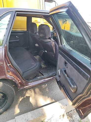e34 4 4: Audi 100: 1988 г., 2 л, Механика — 6