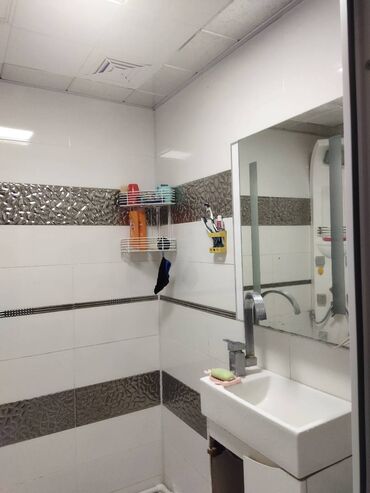 Uzunmüddətli kirayə mənzillər: Xətai rayonu,Gəncə pr,2 otaqlı,təmirli,əşyalı mənzil kirayə verilir.Bu — 6