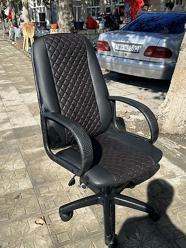 xolmoqor qazı: Erqonomik ofis kreslosu - Rəng: qara, qırmızı tikişli romb naxışlı — 1