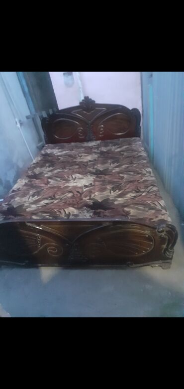 Кровати: Двуспальная кровать, С подъемным механизмом
