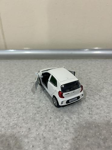 kıa mornıng: Kia Morning miniatür model avtomobil - Miqyas: təxmini 1:32 (kompakt — 6