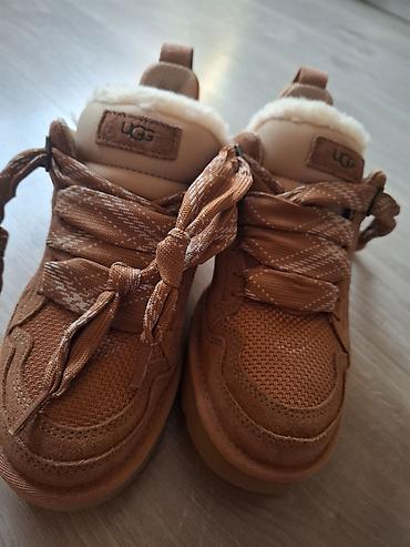 Ugg obuća: UGG patike/čizme za hladno vreme – boja karamela

- Brend: UGG — 4