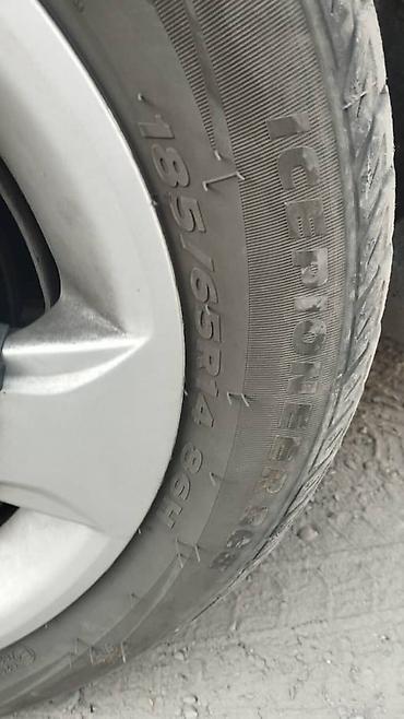 машина 14: Автомобильная шина ICEBIONER BC8 размером 185/65 R14 86H — 1