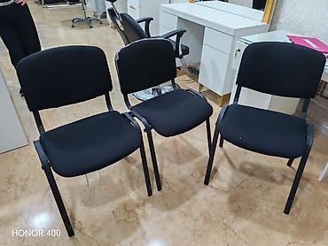 Ofis oturacaqları: Qonaq/İclas zalı üçün uyğun 3 ədəd toplantı/stul dəsti - Rəng: qara - — 1