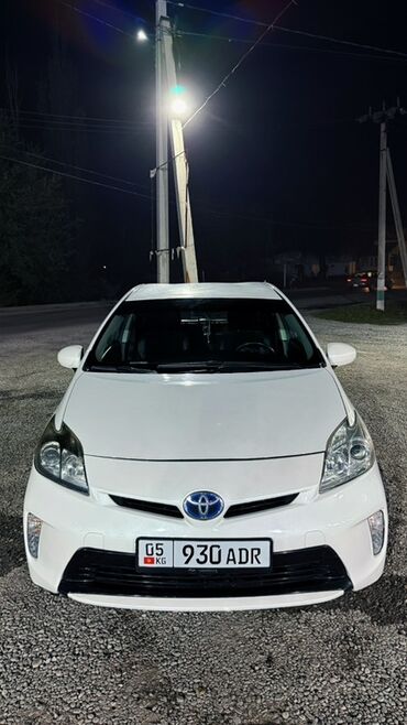 машина в росрочку: Toyota Prius: 2013 г., 1.8 л, Автомат, Гибрид, Хетчбек