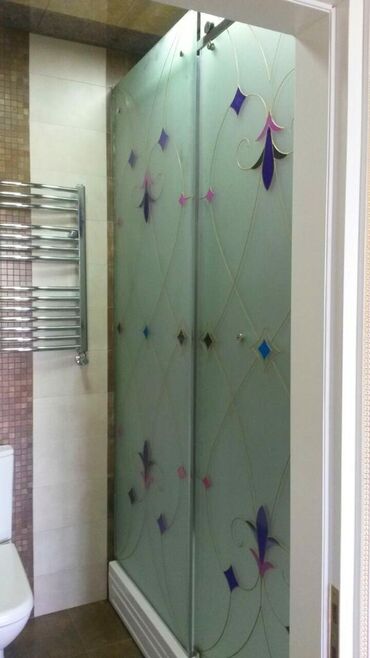 Duş kabinaları, arakəsmələr: Kvadratı 75 azndən başlayaraq istənilən ölçü və dizaynda duskabinlərin — 13