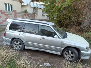 срочно продаю камри: Subaru