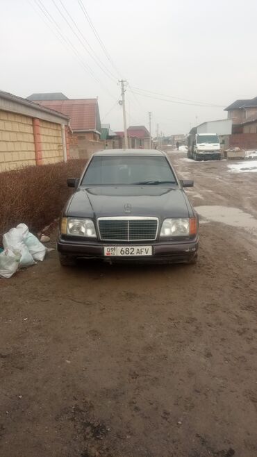 мерс 220 эшка: Mercedes-Benz W124: 1994 г., 3 л, Механика, Дизель, Седан