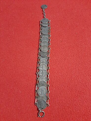 Narukvice: Narukvica napravlena od novcica 5 centi San Marino iz godine 1936 na lalafo.rs — 3 Narukvice: Narukvica napravlena od novcica 5 centi San Marino iz godine 1936 — 3