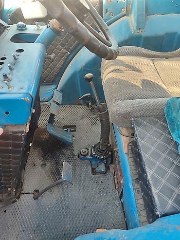 Другие тракторы: Трактор колесный синего цвета с прицепом. Телешкасы менен сатылат — 10