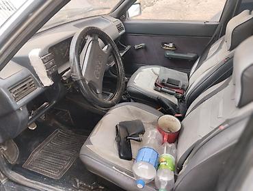 генерато: Audi 80: 1985 г., Механика, Бензин, Седан — 4