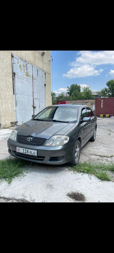 Toyota: Toyota Corolla: 2004 г., 1.4 л, Механика, Бензин, Седан