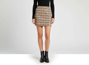 czarne plisowane spódnice midi: PrettyLittleThing, Спідниця жіноча, розмір M