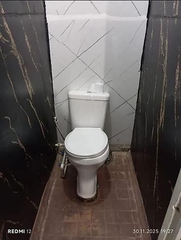 Продажа помещений свободного назначения: Сдается квартира в городе Токмок. Дома есть все, туалет, кухня и 2 — 7