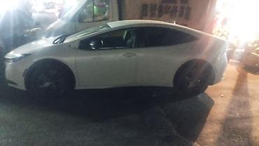 prius sveca: Toyota Prius: 2 l | 2024 il Sedan — 3