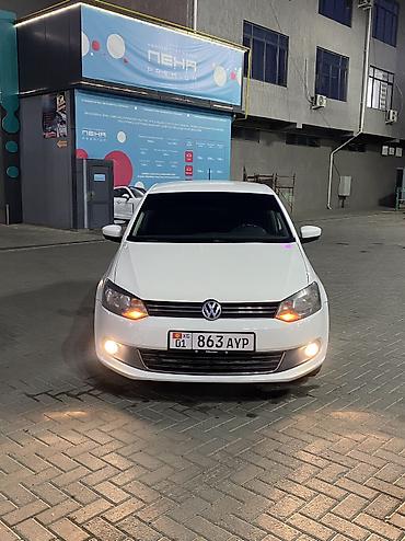 v klass: Volkswagen Polo: 2014 г., 1.6 л, Автомат, Бензин, Седан — 1