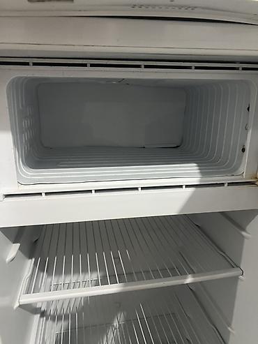 Холодильники: Однокамерный холодильник Бирюса с верхней морозильной камерой — 2