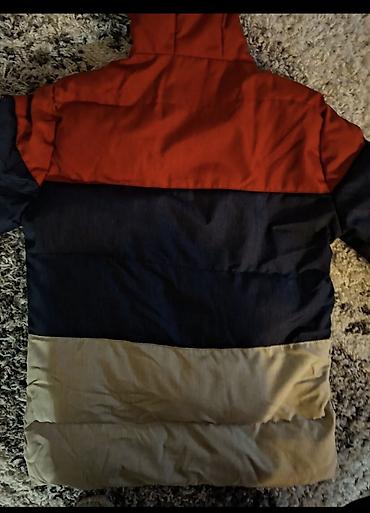novogodišnje majice: Zimska muška jakna sa kapuljačom – trobojna - Model: puffer/parka — 2