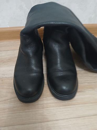 Продаю высокие женские сапоги из натуральной кожи, черные. Состояние