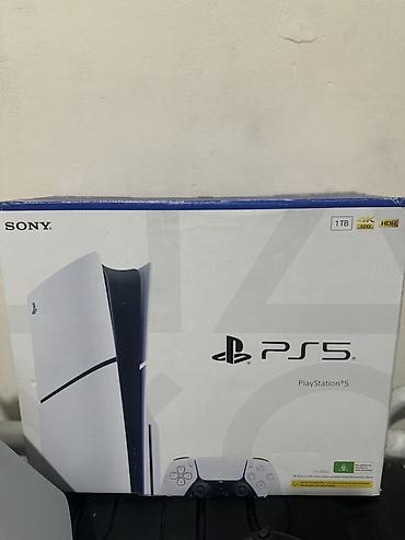 Видеоигры и приставки: Sony ps 5 slim disc + подписка на год + два джойстика + диск Sony ps — 10