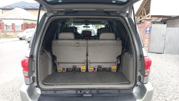 7 орундуу машина: Toyota Sequoia: 2005 г., 4.7 л, Автомат, Газ, Внедорожник