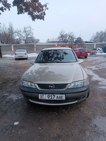 Opel: Opel Vectra: 1997 г., 1.8 л, Механика, Бензин, Седан